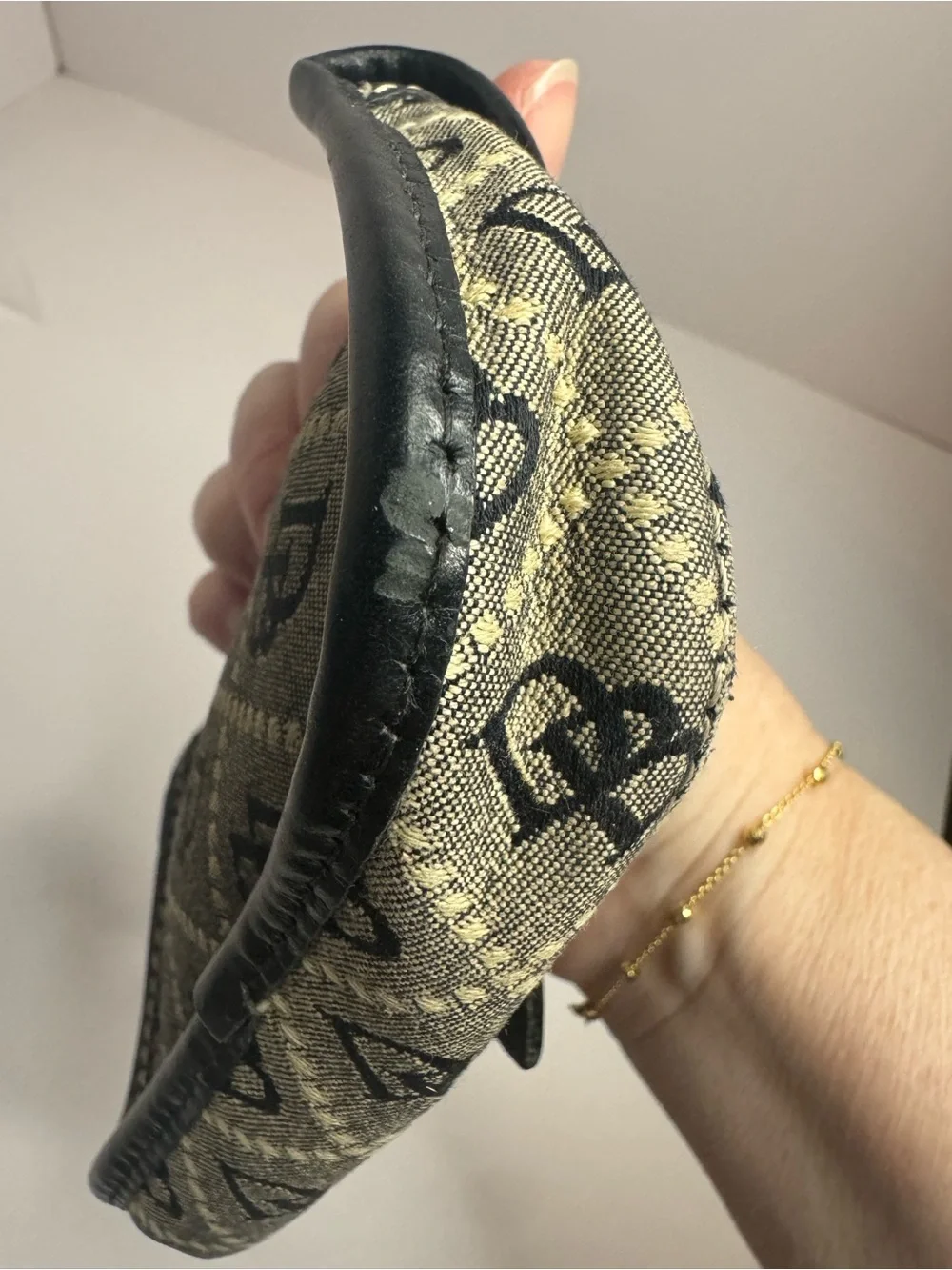 💖 #306 Dooney & Bourke Monogram Wristlet Pouch